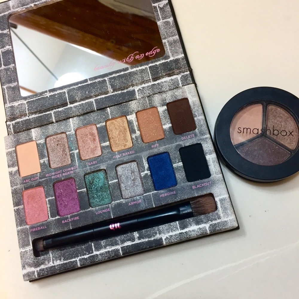 Urban Decay Nocturnal Eyeshadow + Free Smashbox